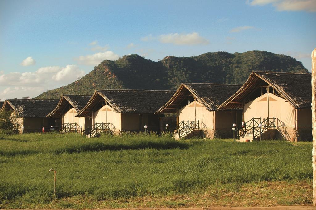 Voi Wildlife Lodge Exterior photo